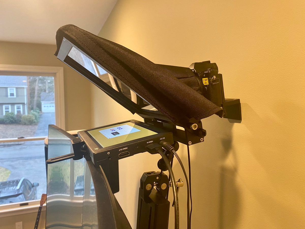 oh my god twitter doesn’t include alt text from images in their API