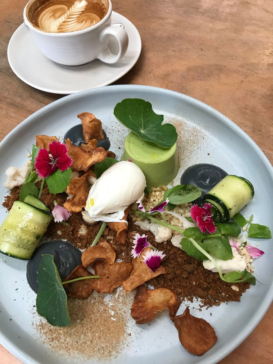 oh my god twitter doesn’t include alt text from images in their API