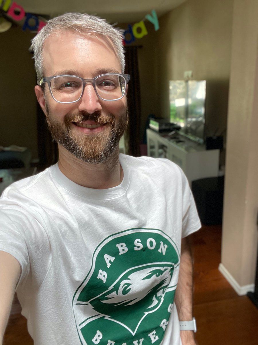 oh my god twitter doesn’t include alt text from images in their API