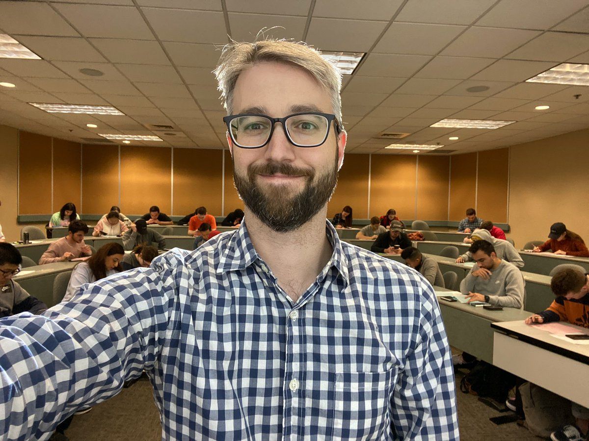 oh my god twitter doesn’t include alt text from images in their API